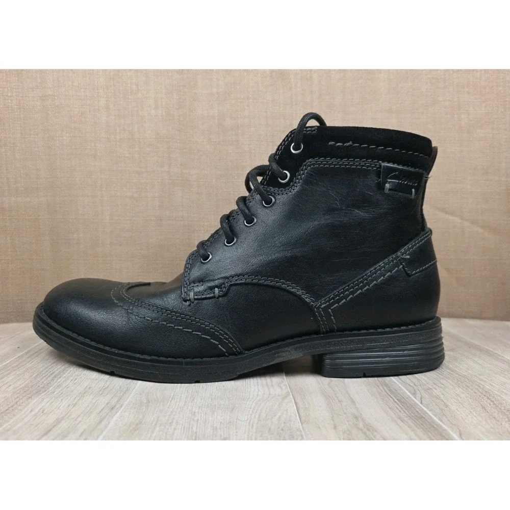 Clarks Men's Devington Hi Chukka Tobacco Boots Black Leather Wingtip US Size 9M